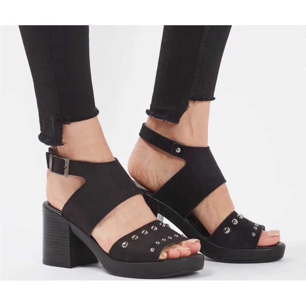 NWOT- TopShop Dice Mid Studded Sandals Black Ankle Strap Chunky Block Heel Sz 6